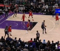持续发力！莱尔斯晃飞申京后三分稳稳命中 国王轰出10-0攻击波