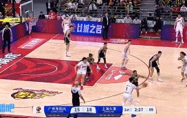 😤翻江倒海！洛夫顿溜底线冲击篮筐 暴起打中还要加罚