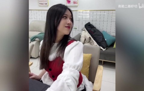 大明星！Suki户外做美甲 粉丝不停的往店里点外卖！