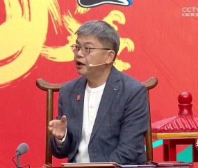 解说谈凡博：我看到的不是小曾 是未来10年中国男篮3号位的答案