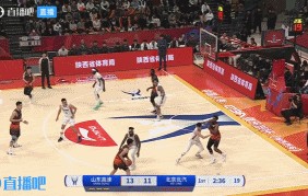 一飞冲天！盖利抛传 库马杰起飞空接双手暴力砸进篮筐