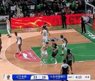 😏一个眼神就懂了！赵继伟边线发球直接助攻张镇麟空接得分